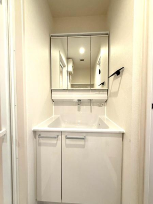 �����s���n�撆���k1���ڂ̒��Ã}���V�����̐��ʑ�E���ʏ�