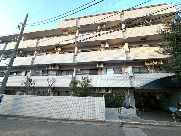 東京都練馬区貫井1丁目の中古マンションの現地外観写真