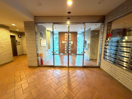 �����s������{3���ڂ̒��Ã}���V�����̃G���g�����X