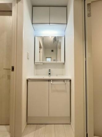 �����s�����扺�䑐3���ڂ̒��È�ˌ��Ă̐��ʑ�E���ʏ�