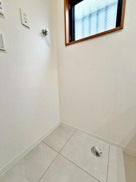 �����s���n�����4���ڂ̒��È�ˌ��Ă̐��ʑ�E���ʏ�