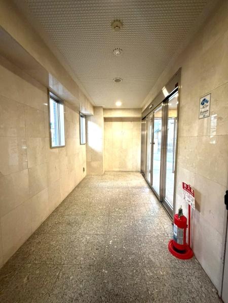 �����s�������1���ڂ̒��Ã}���V�����̃G���g�����X