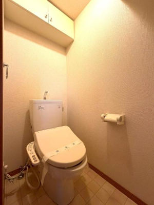 �����s�������1���ڂ̒��Ã}���V�����̃g�C��