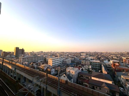 �����s���n�����4���ڂ̒��Ã}���V�����̏Z�˂���̒��]�ʐ^