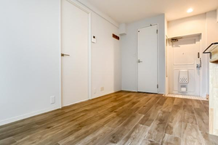 �����s����擌����2���ڂ̒��Ã}���V�����̃��r���O