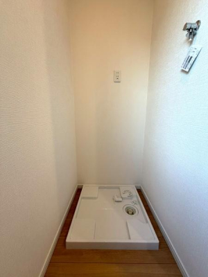 �����s������{5���ڂ̒��È�ˌ��Ă̐��ʑ�E���ʏ�