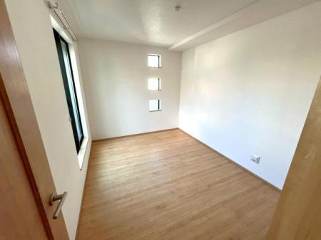 �����s���n�扺�ΐ_��2���ڂ̒��È�ˌ��Ă̗m��