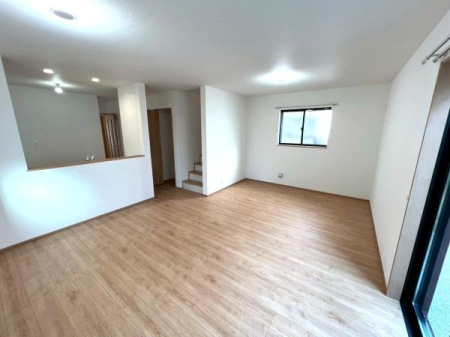 �����s���n�扺�ΐ_��2���ڂ̒��È�ˌ��Ẵ��r���O