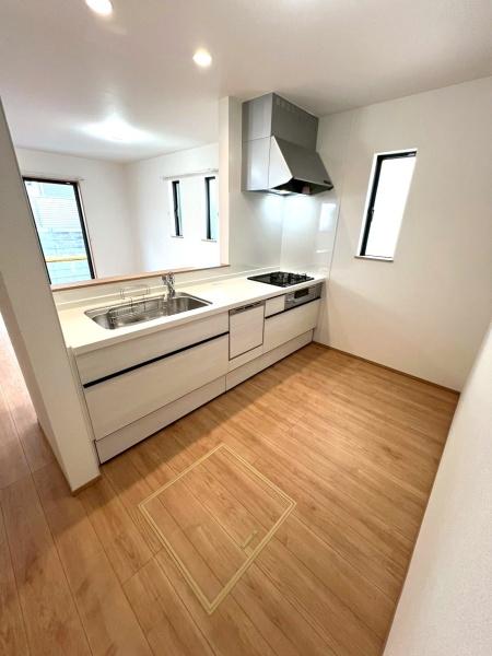 �����s���n�扺�ΐ_��2���ڂ̒��È�ˌ��ẴL�b�`��