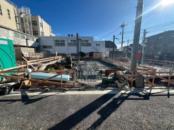 �����s���n��֒��k4���ڂ̐V�z��ˌ��Ă̌��n�O�ώʐ^