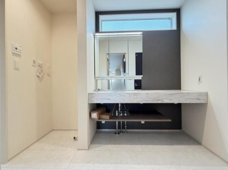 �����s���n��ΐ_���8���ڂ̐V�z��ˌ��Ă̐��ʑ�E���ʏ�