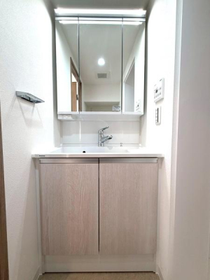 �����s�����操��2���ڂ̒��Ã}���V�����̐��ʑ�E���ʏ�