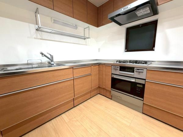 �����s���n�撆����1���ڂ̒��Ã}���V�����̃L�b�`��