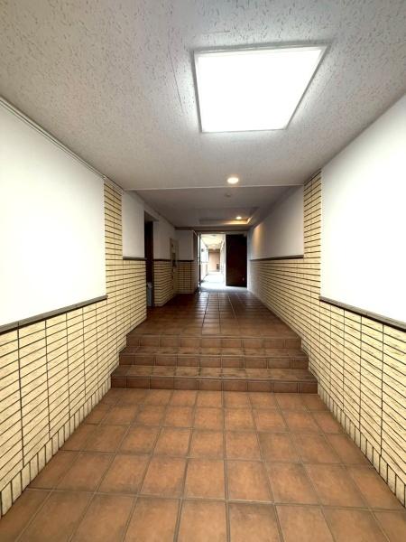 �����s����攒��1���ڂ̒��Ã}���V�����̃G���g�����X