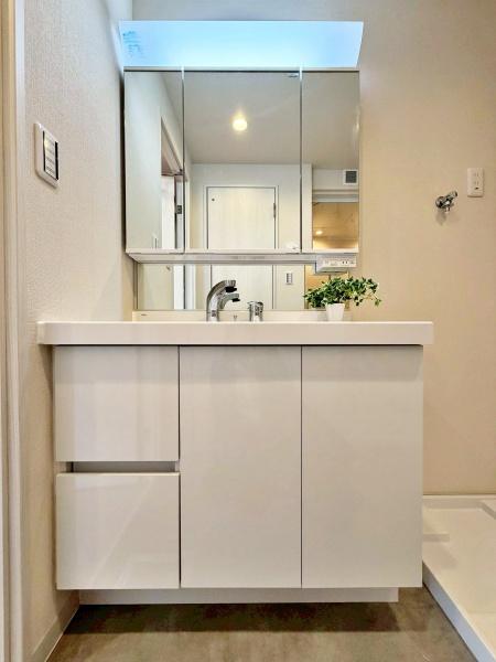 �����s���n��X���2���ڂ̒��Ã}���V�����̐��ʑ�E���ʏ�