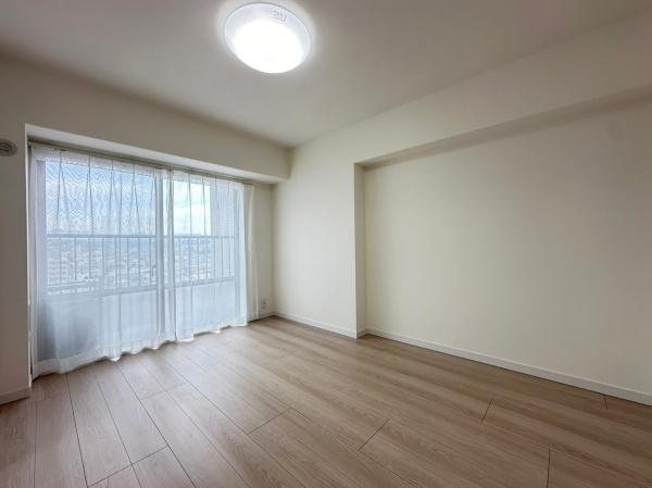 東京都八王子市追分町の中古マンションの洋室