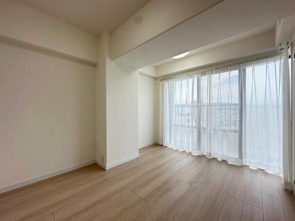 東京都八王子市追分町の中古マンションの洋室