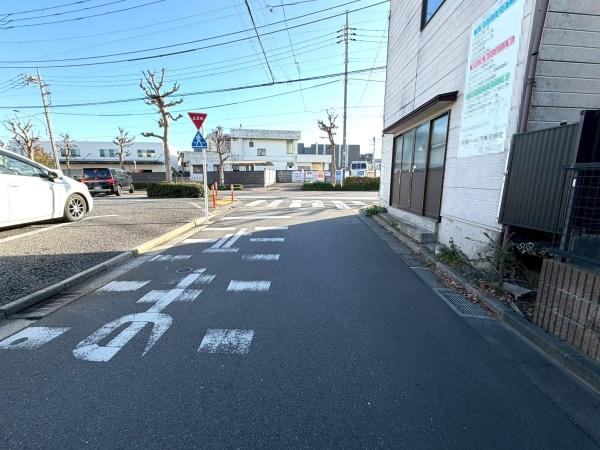 �����s���n��t����1���ڂ̒��È�ˌ��Ă̑O�ʓ��H�܂ތ��n�ʐ^