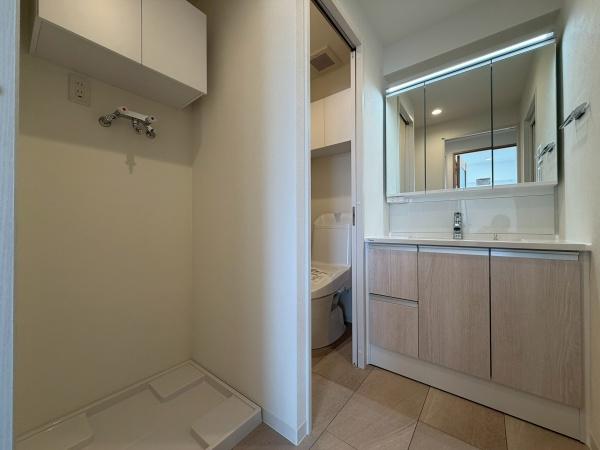 �����s������~��2���ڂ̒��Ã}���V�����̐��ʑ�E���ʏ�