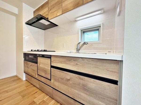 �����s������~��2���ڂ̒��Ã}���V�����̃L�b�`��