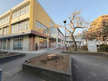 �����s�������3���ڂ̒��Ã}���V�����̎��ӊ�