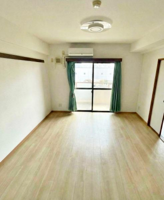 �����s����s������6���� 24-2�̒��Ã}���V�����̃��r���O