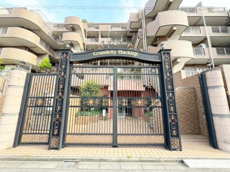 �����s�����q�s�����̒��Ã}���V�����̂��̑����n