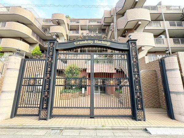 �����s�����q�s�����̒��Ã}���V�����̂��̑����n