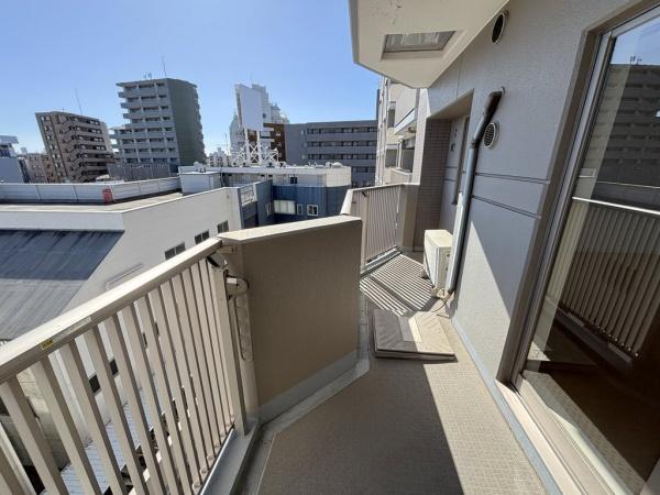 �����s�����]����3���ڂ̒��Ã}���V�����̃o���R�j�[