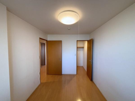 �����s�����]����3���ڂ̒��Ã}���V�����̗m��