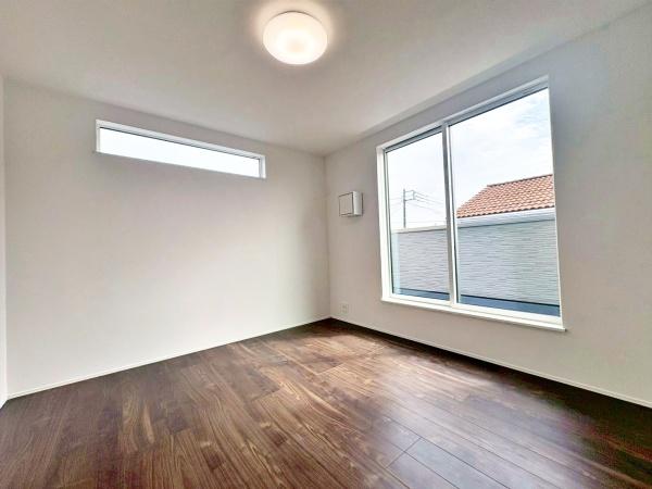 �����s�����q�s���[���̐V�z��ˌ��Ă̗m��