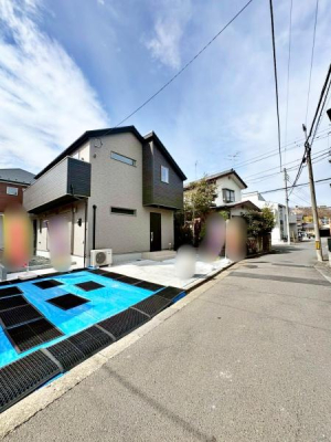 �����s�����q�s���[���̐V�z��ˌ��Ă̑O�ʓ��H�܂ތ��n�ʐ^