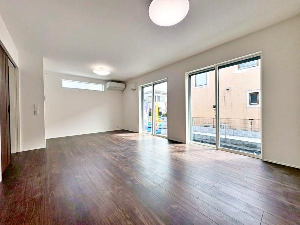 �����s�����q�s���[���̐V�z��ˌ��Ẵ��r���O