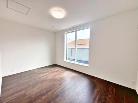 �����s�����q�s���[���̐V�z��ˌ��Ă̗m��