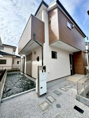 �����s�����q�s���[���̐V�z��ˌ��Ă̌��n�O�ώʐ^