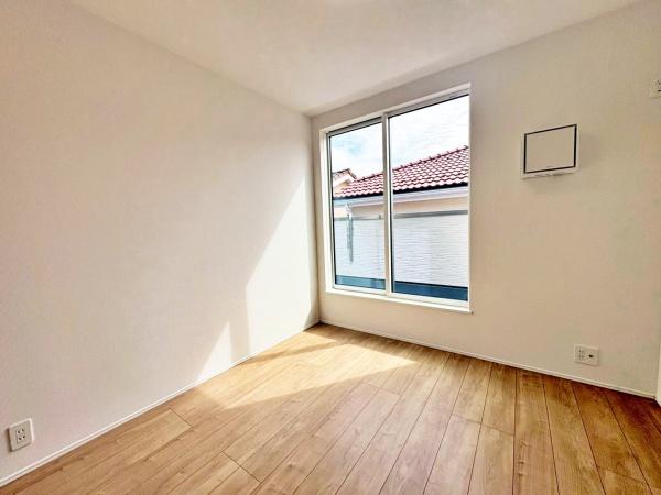 �����s�����q�s���[���̐V�z��ˌ��Ă̗m��