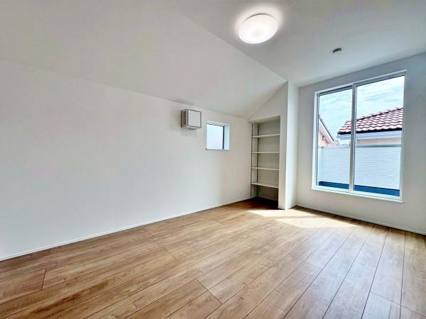 �����s�����q�s���[���̐V�z��ˌ��Ă̗m��