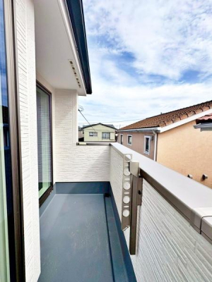 �����s�����q�s���[���̐V�z��ˌ��Ẵo���R�j�[