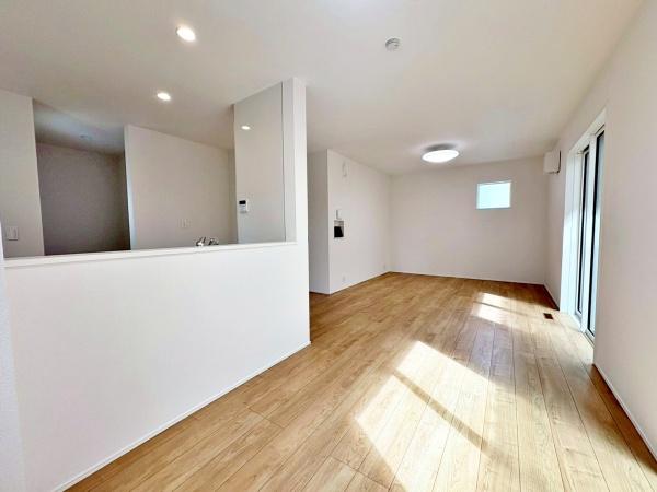 �����s�����q�s���[���̐V�z��ˌ��Ẵ��r���O