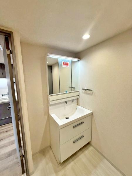 �����s������a��2���ڂ̒��Ã}���V�����̐��ʑ�E���ʏ�