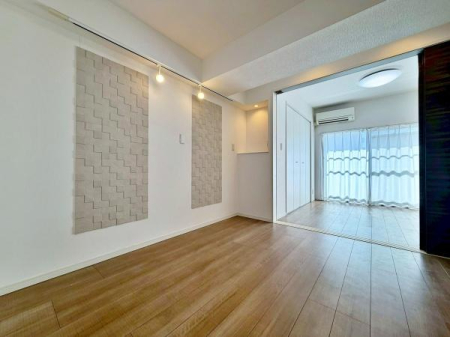 東京都杉並区和田1丁目の中古マンションのリビング