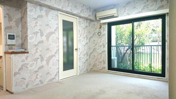 �����s���n��X���4���ڂ̒��Ã}���V�����̃��r���O