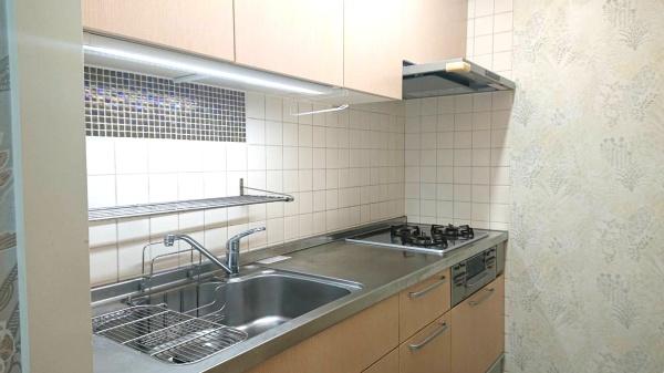 �����s���n��X���4���ڂ̒��Ã}���V�����̃L�b�`��