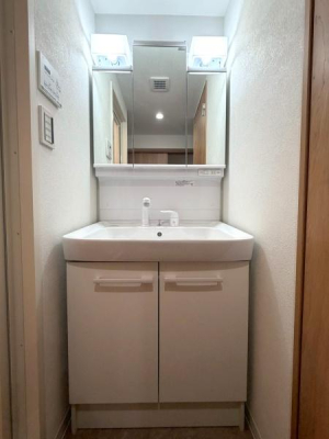 �����s���n��ш�4���ڂ̒��Ã}���V�����̐��ʑ�E���ʏ�