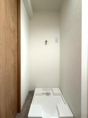 �����s���n��ш�4���ڂ̒��Ã}���V�����̐��ʑ�E���ʏ�