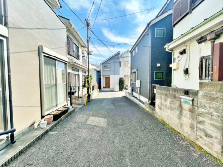 �����s�����s���n��3���ڂ̒��È�ˌ��Ă̑O�ʓ��H�܂ތ��n�ʐ^