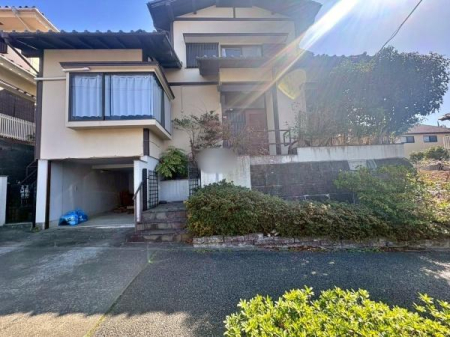 �����s�����q�s�U�c��2���ڂ̒��È�ˌ��Ă̒��ԏ�