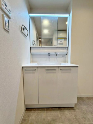 東京都練馬区貫井1丁目 13-22の中古マンションの洗面台・洗面所