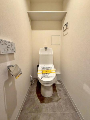 東京都練馬区貫井1丁目 13-22の中古マンションのトイレ