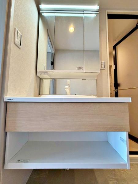 �����s�����{��2���ڂ̒��Ã}���V�����̐��ʑ�E���ʏ�